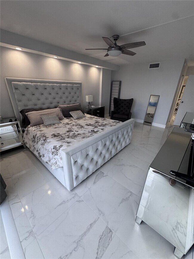 Building Photo - 1500 S Ocean Dr