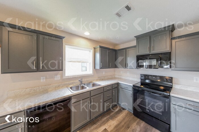 Building Photo - 158 Wexford Way