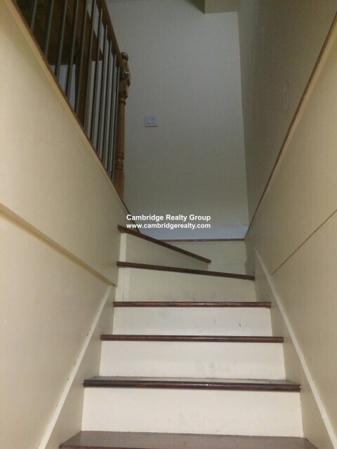 Building Photo - 154 Magazine St