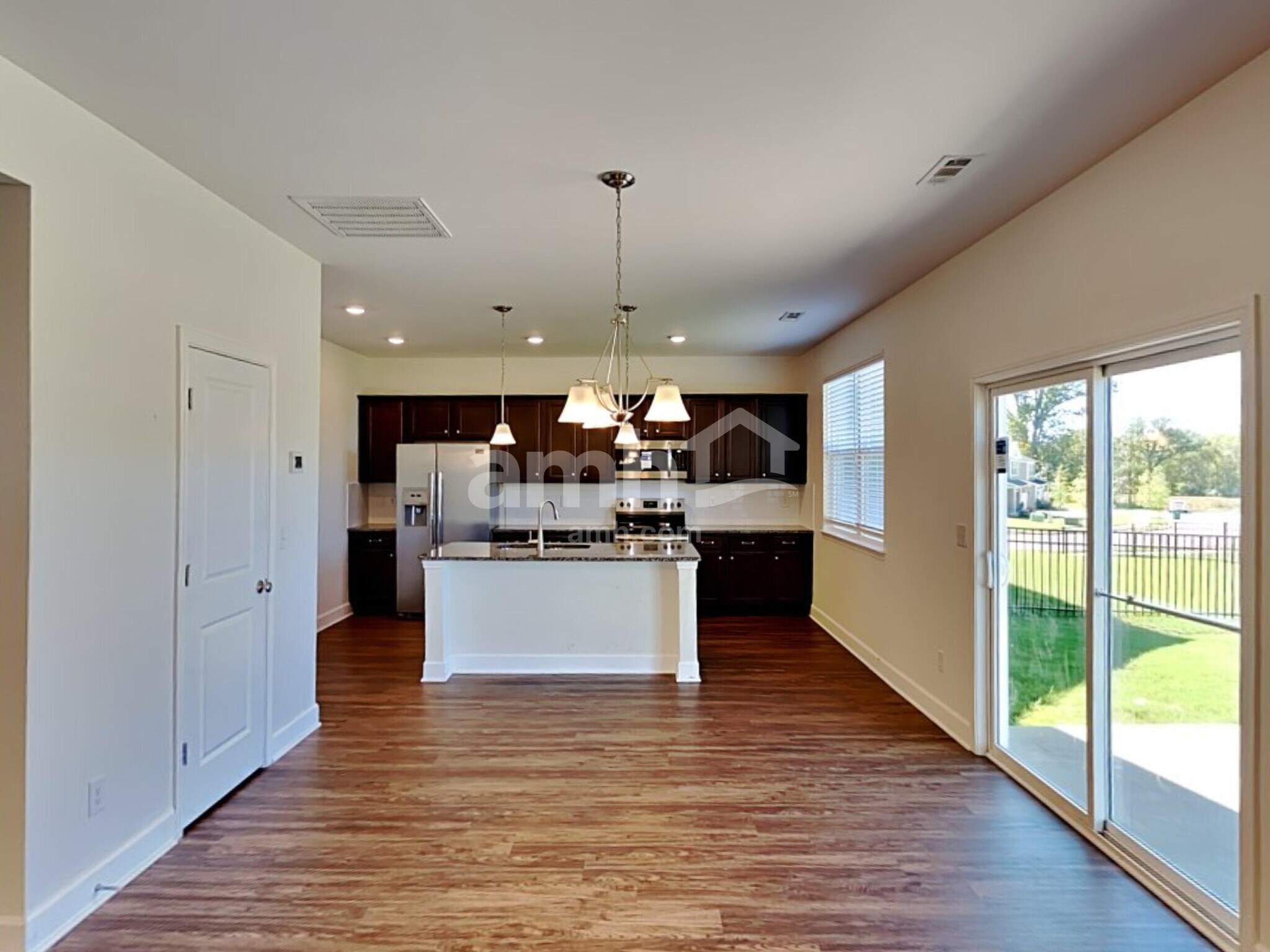 Building Photo - 404 Bluewater Dr