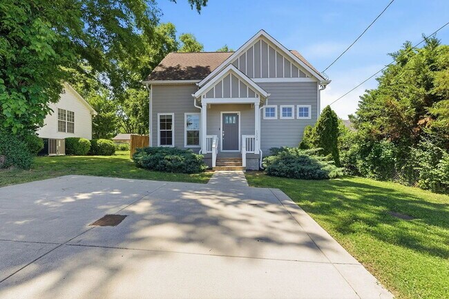 Building Photo - 1224 Bessie Ave