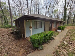 Building Photo - 82a Cedar Dr