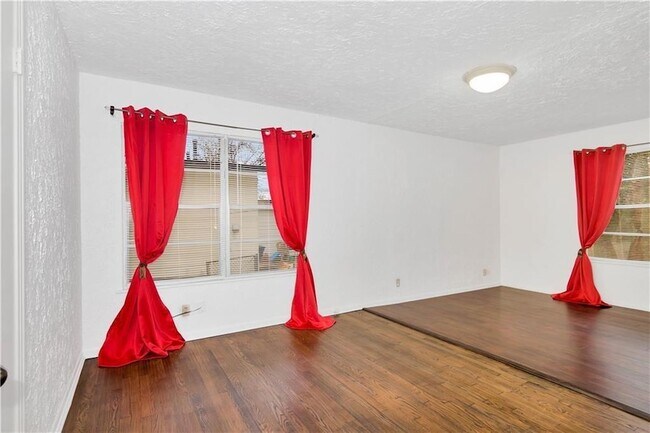 Building Photo - 5408 Joe Sayers Ave