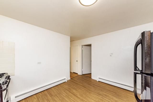 Building Photo - 3 bedroom in Hillside IL 60162