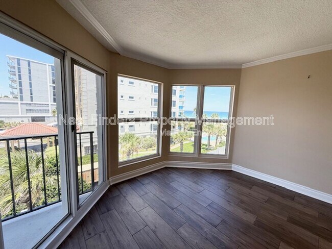 Building Photo - 1551 1st St S