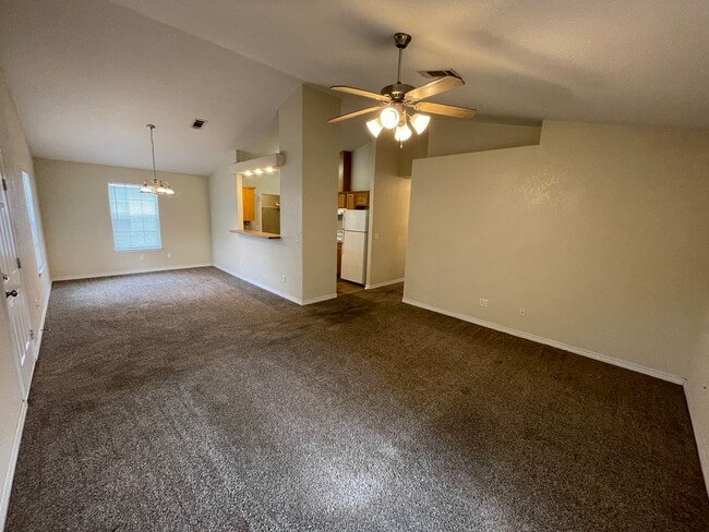 Building Photo - 5200 Arrowhead Rd