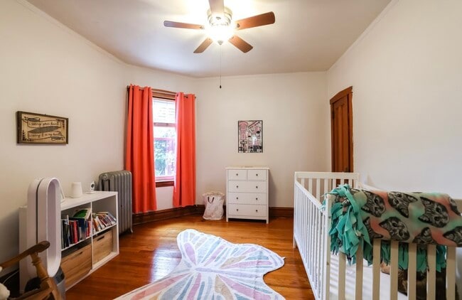 Building Photo - 3414 N Ridgeway Ave