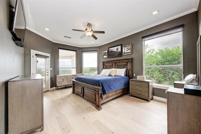 Building Photo - 545 Tom Sawyer Rd