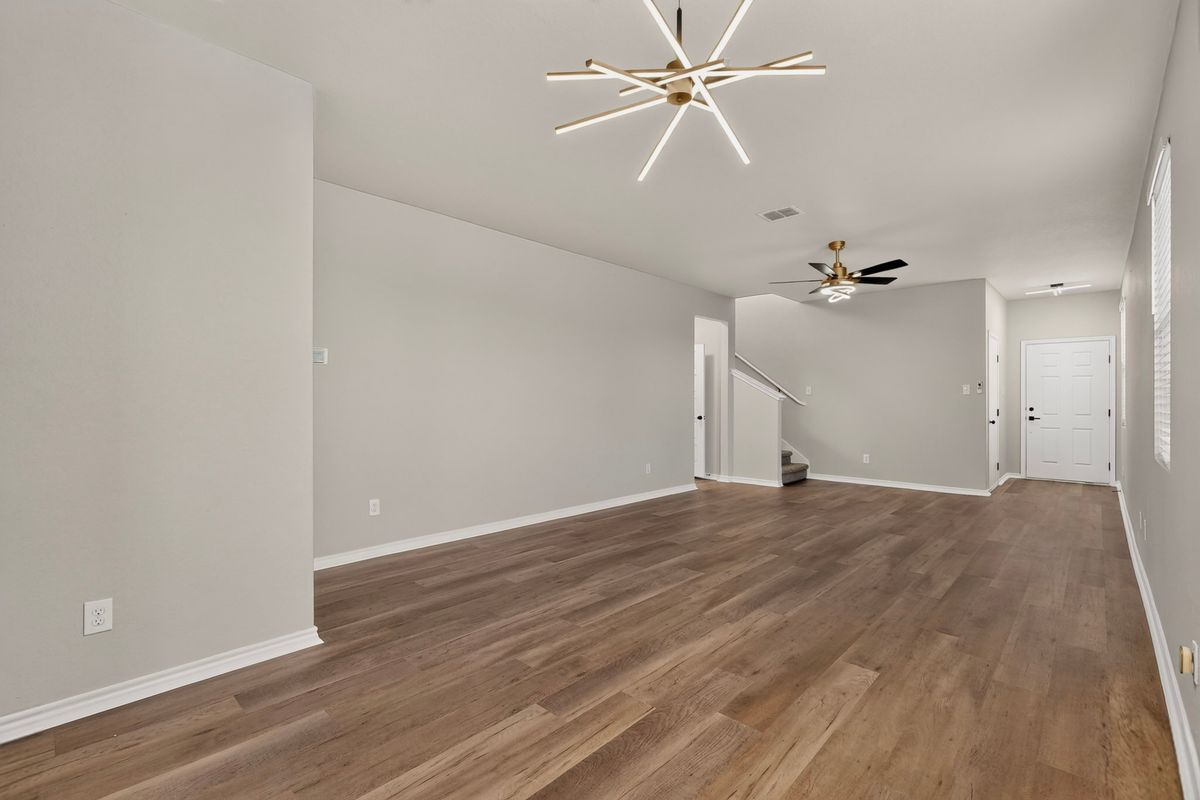 Building Photo - 10423 Green Prairie
