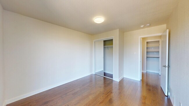 Building Photo - 740 Rhode Island St