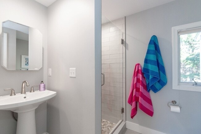 Building Photo - 26 Mattakiset Rd