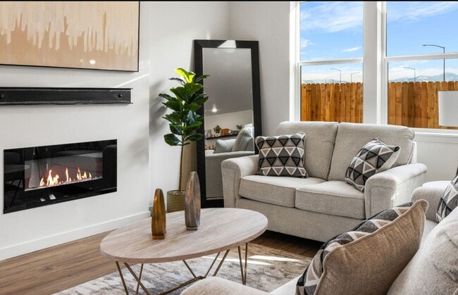 Building Photo - Free Until January 1 Rent