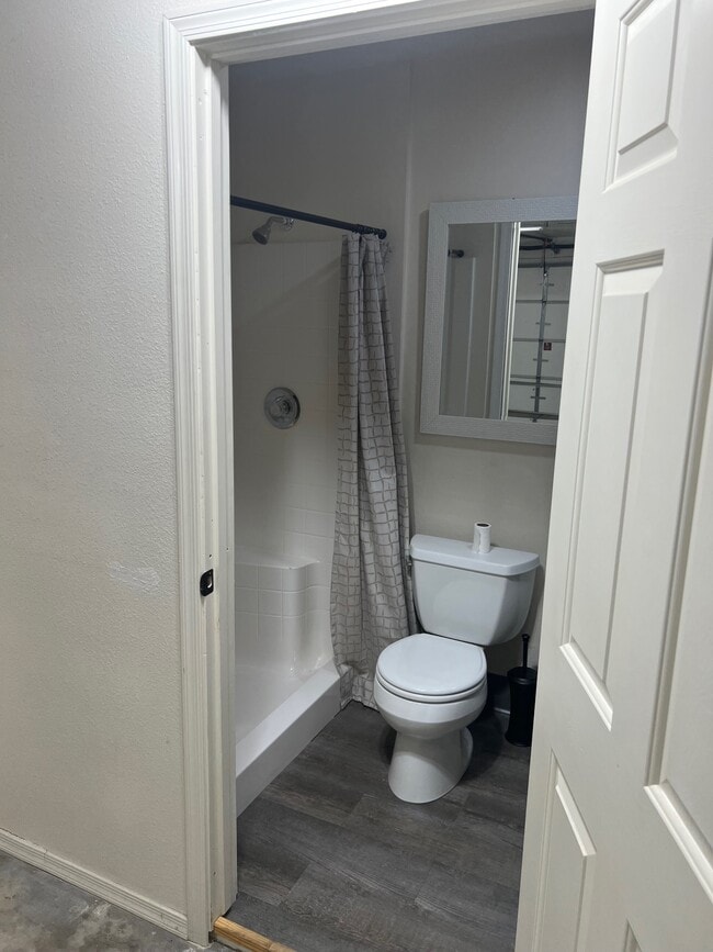 Building Photo - 3691 Tarpon Dr