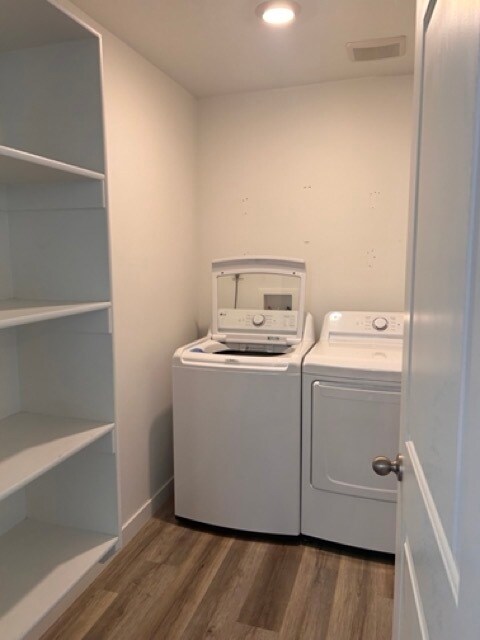 Laundry room - 492 N Trident Dr