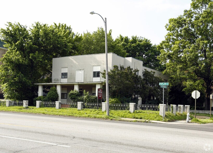 Primary Photo - 1733 Poplar Ave