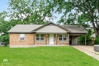 Building Photo - 8206 Whitehead Dr