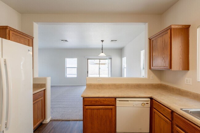 Building Photo - Great Location, 4 Bedrooms in Peoria!