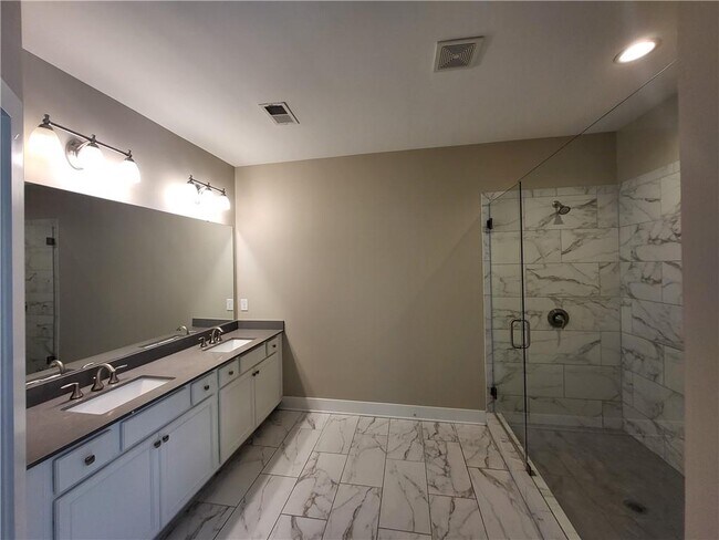 Building Photo - 5728 Taylor Wy