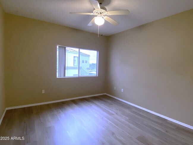 Building Photo - 11375 E Sahuaro Dr