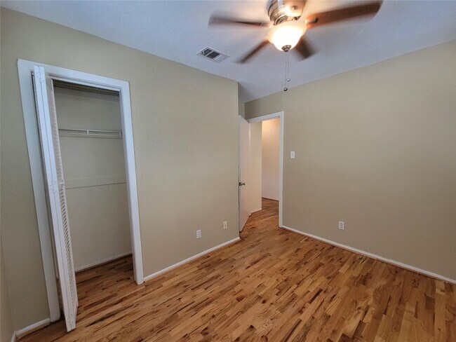 Building Photo - 845 Beverly St