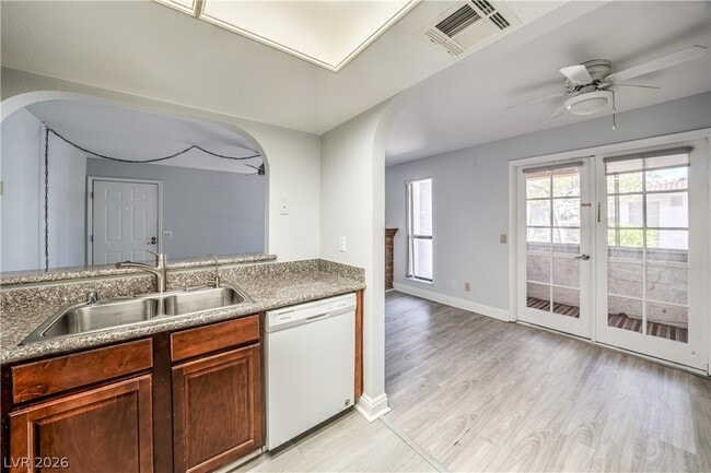 Building Photo - 3411 Sunfish Dr