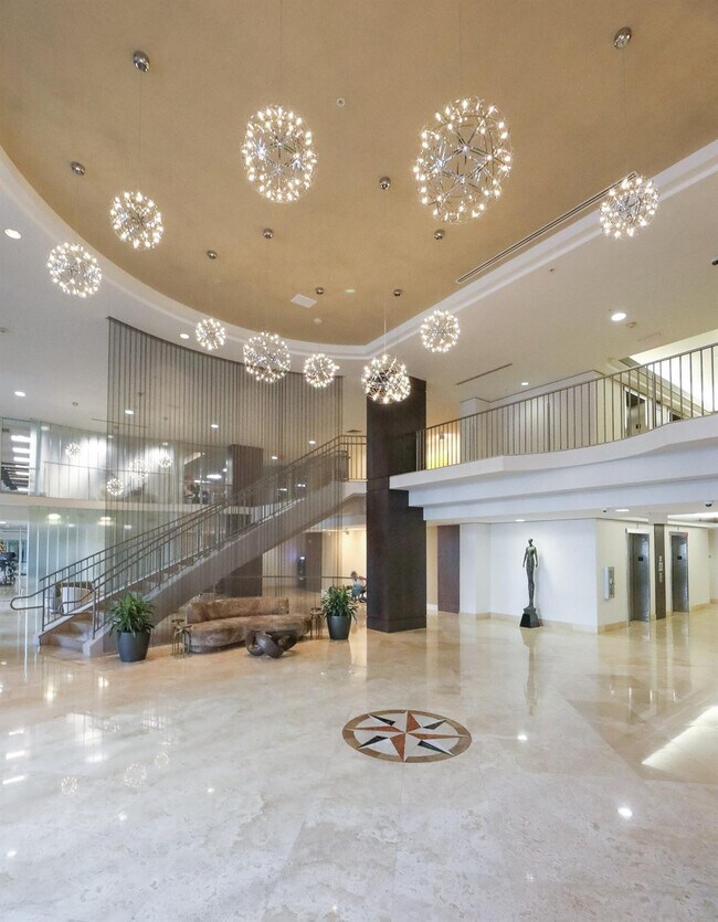 Building Photo - 511 SE 5 Ave