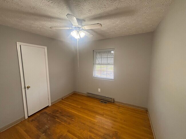 Building Photo - 1840 Costigan Dr