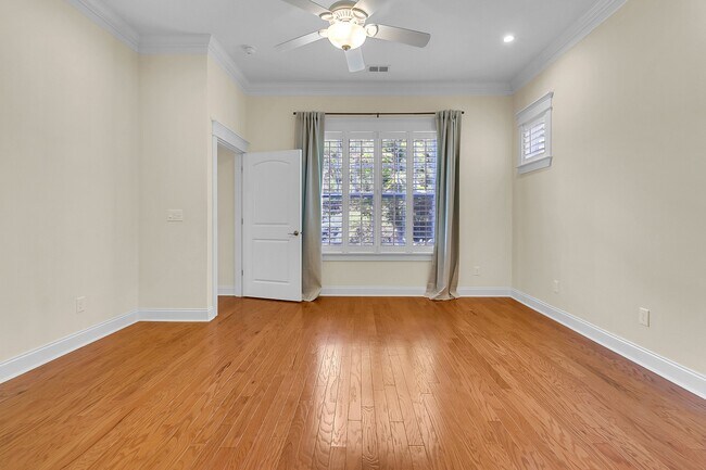 Building Photo - 3688 Maidstone Dr