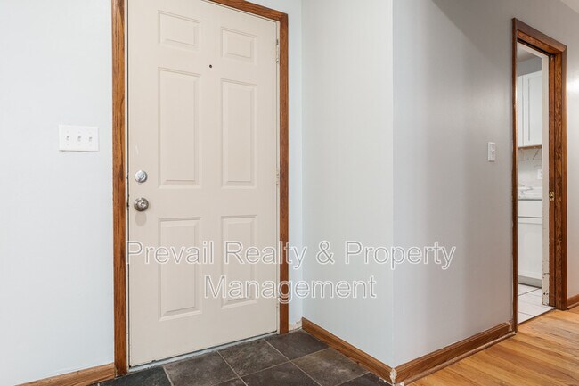 Building Photo - 5418 Tam O Shanter Dr