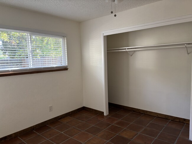 Building Photo - 3926 7th Ave