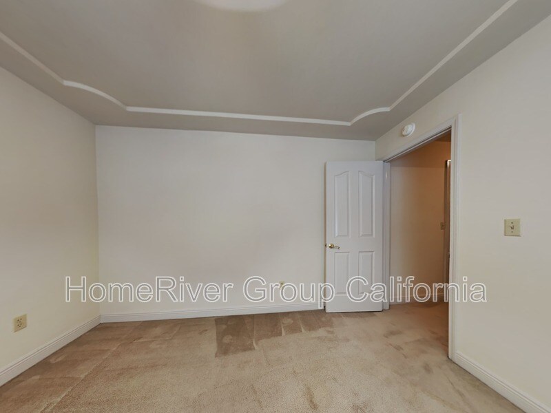 Building Photo - 5137 Sunrise Hills Dr