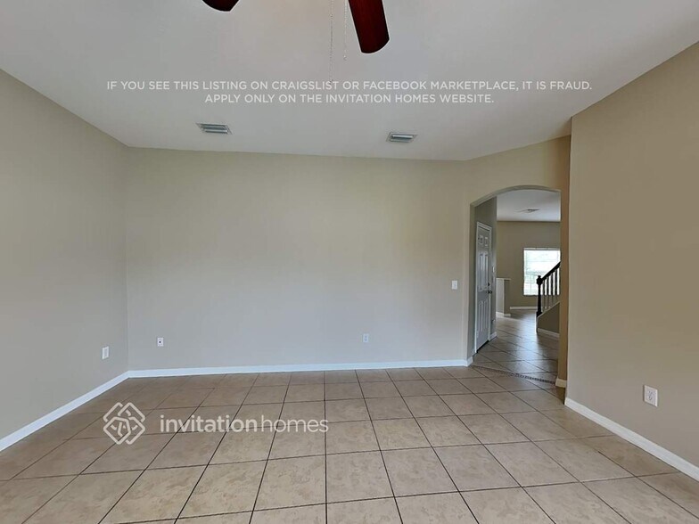 Building Photo - 1807 Sweetspire Dr