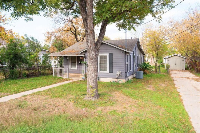 Primary Photo - 934 E 52nd St