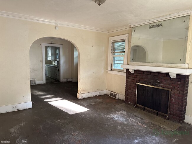 Building Photo - 2 br, 1 bath House - 2134 North Delaware S...