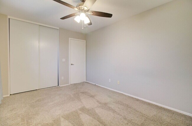 Building Photo - 5945 N 73rd Dr