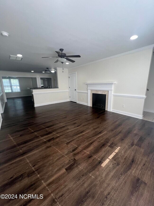 Building Photo - 3894 Granada Dr