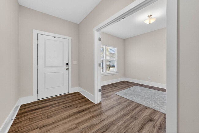 Building Photo - Spacious 5-Bedroom Home in Arlington Meadows!