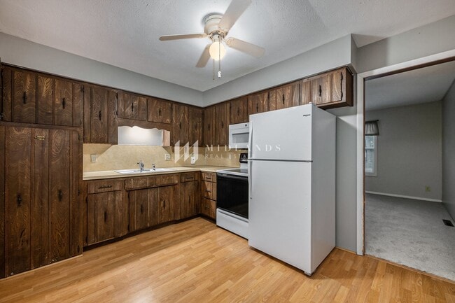 Building Photo - LaVista Home