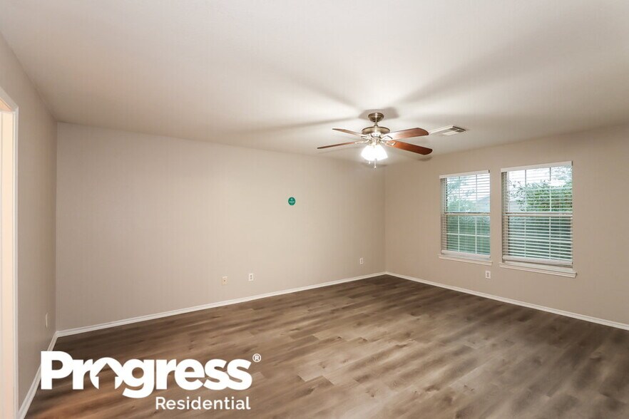 Building Photo - 12418 Sterlingstone Dr