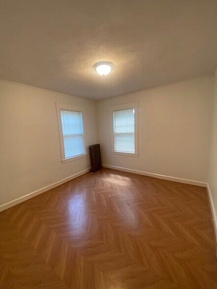 Building Photo - 7 Oliver Rd