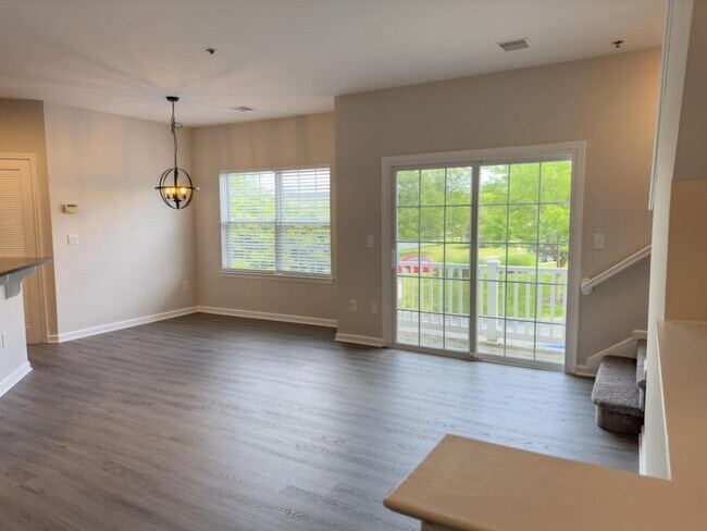 Building Photo - 942 Nittany Ct