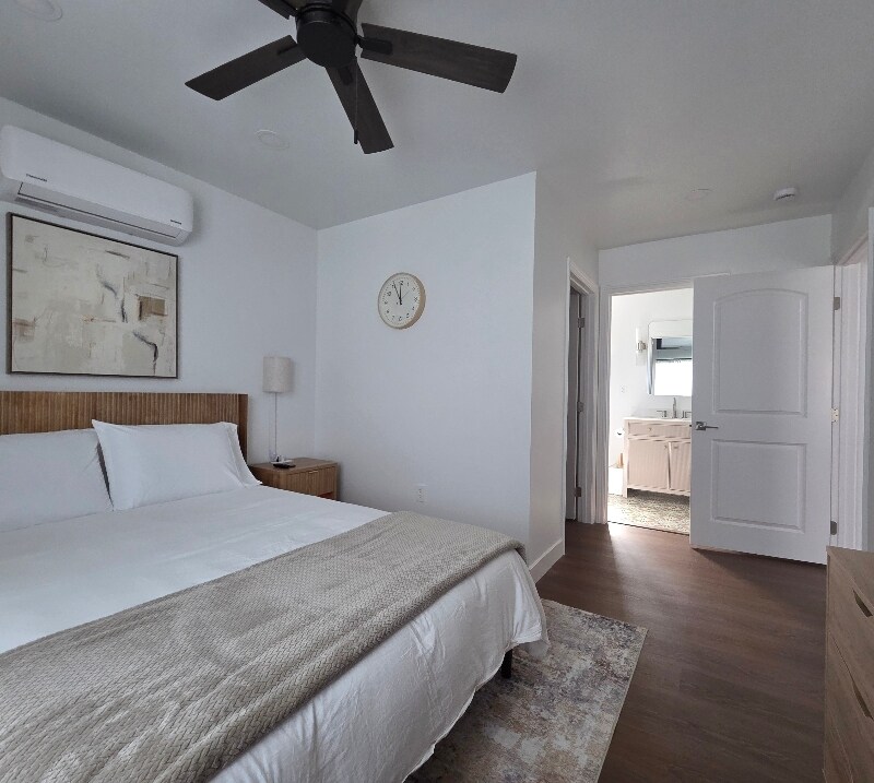 Building Photo - 6611 Winnetka Ave