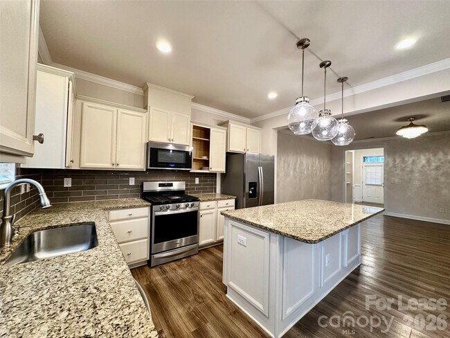 Building Photo - 5733 Lachlan Hill Ln