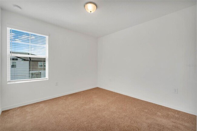 Building Photo - 840 Grandin St