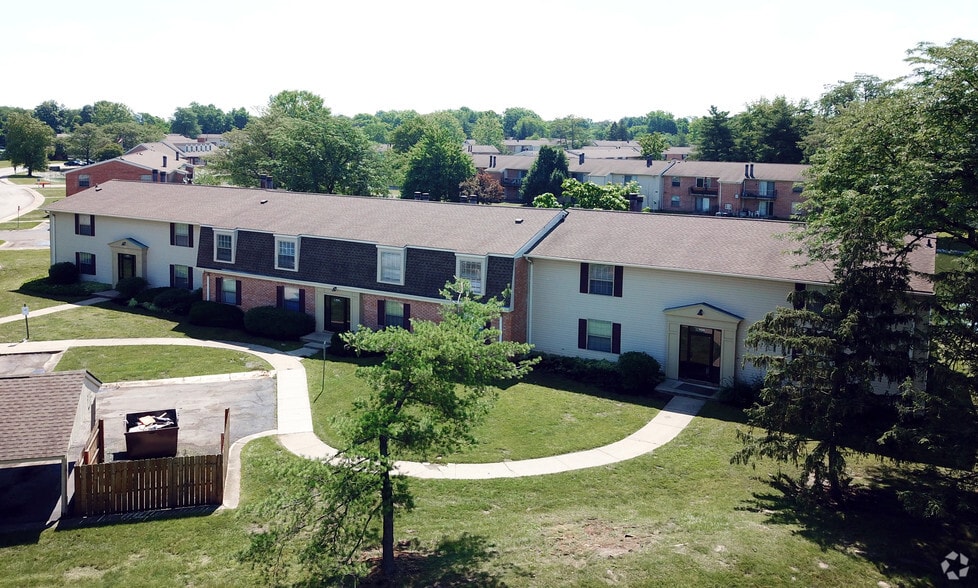 Community - Abney Lake