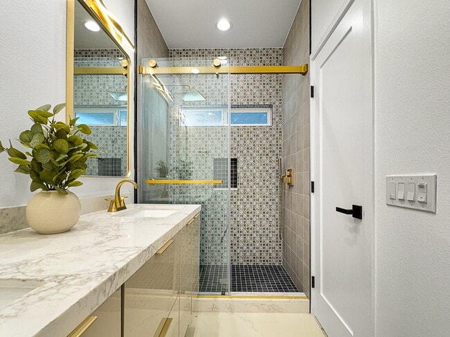 Building Photo - 2197 Jacques Dr