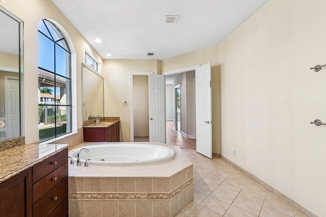 Building Photo - 10509 Vignon Ct