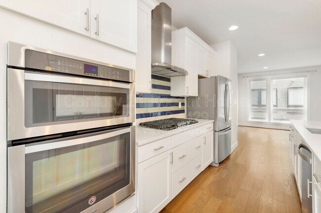 Building Photo - 402 Stabler Ln