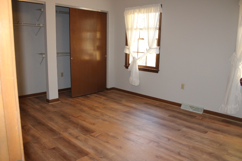 Building Photo - 438 Larkspur Ct