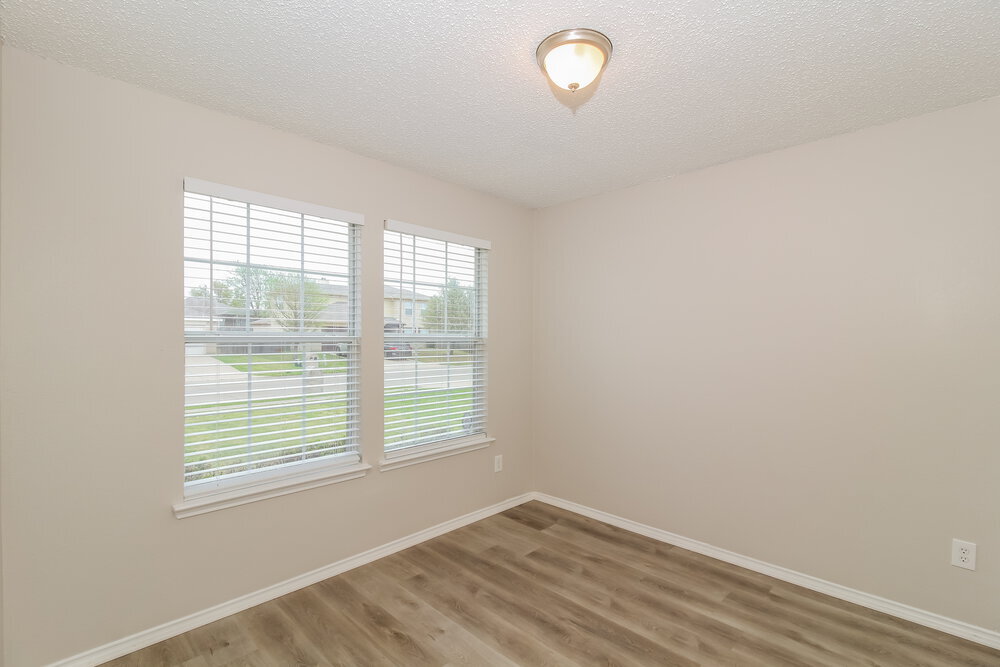 Building Photo - 1311 Dakota Trail